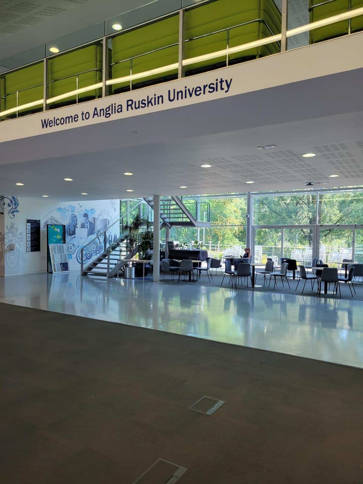 Anglia Ruskin University 校園內部環境